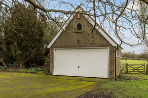 Photo 15- click for photo gallery